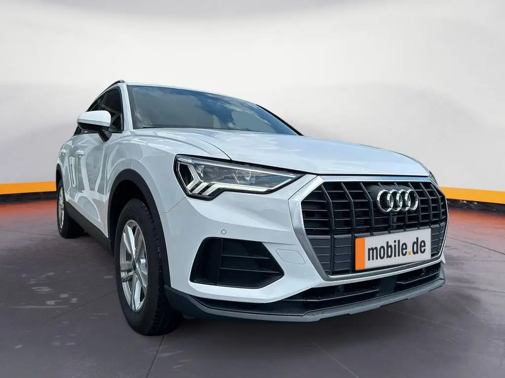 Photo 1 : Audi Q3 2024 Essence