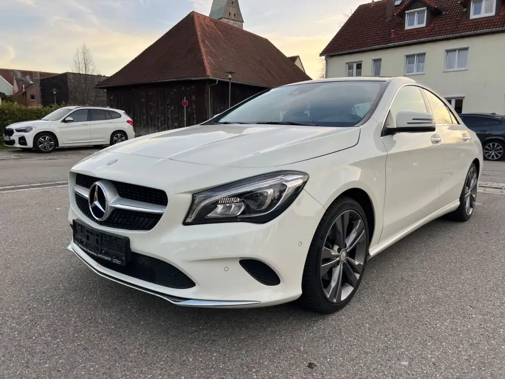 Photo 1 : Mercedes-benz Classe Cla 2017 Essence