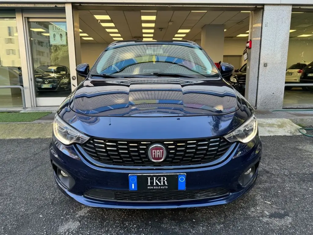 Photo 1 : Fiat Tipo 2017 Petrol