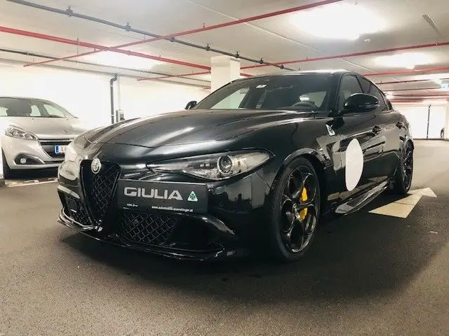 Photo 1 : Alfa Romeo Giulia 2019 Essence