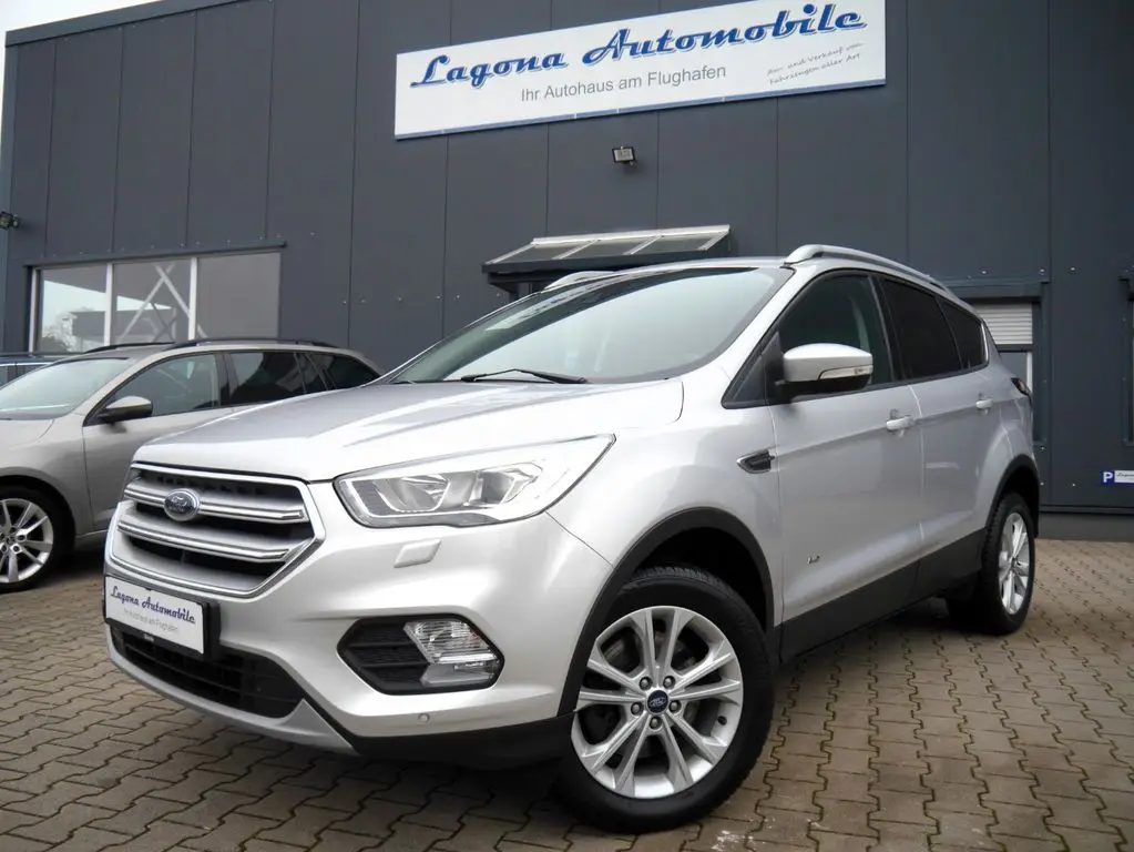 Photo 1 : Ford Kuga 2018 Petrol