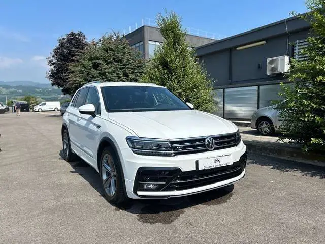 Photo 1 : Volkswagen Tiguan 2017 Petrol