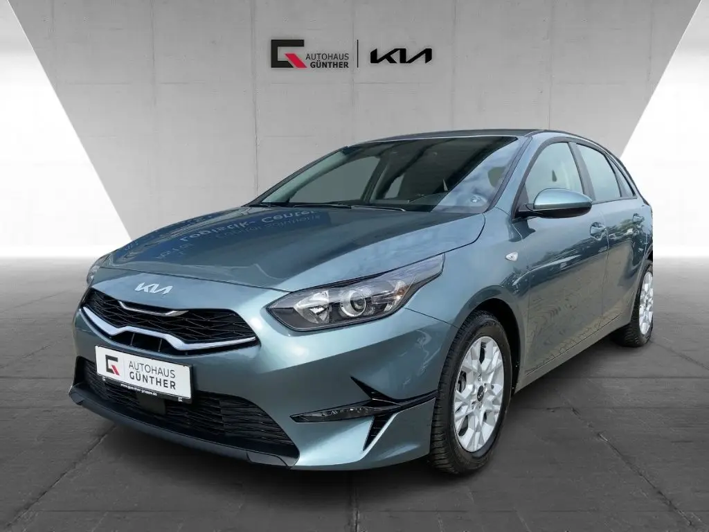 Photo 1 : Kia Ceed 2023 Petrol