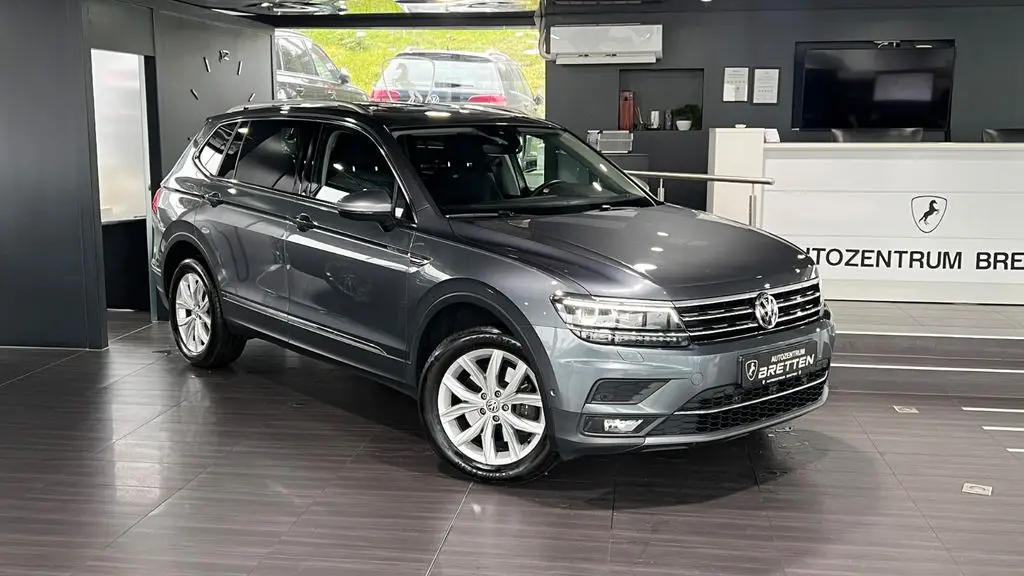 Photo 1 : Volkswagen Tiguan 2019 Essence