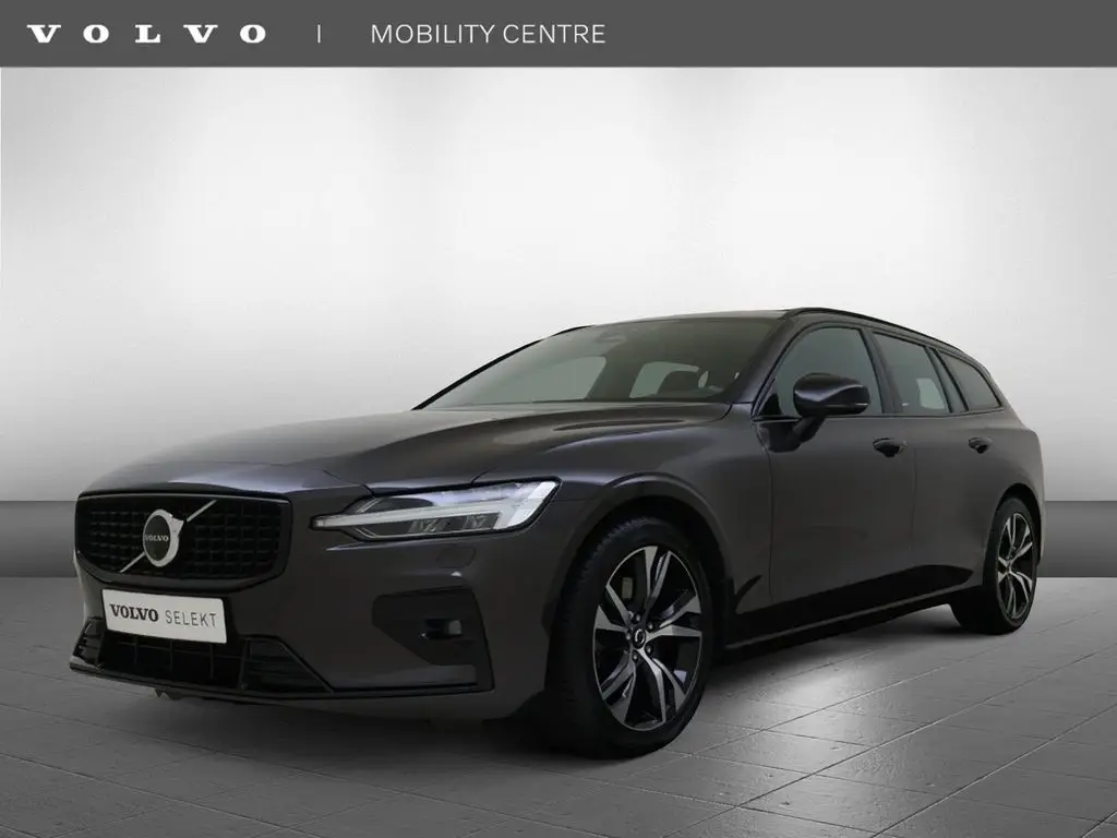 Photo 1 : Volvo V60 2023 Essence