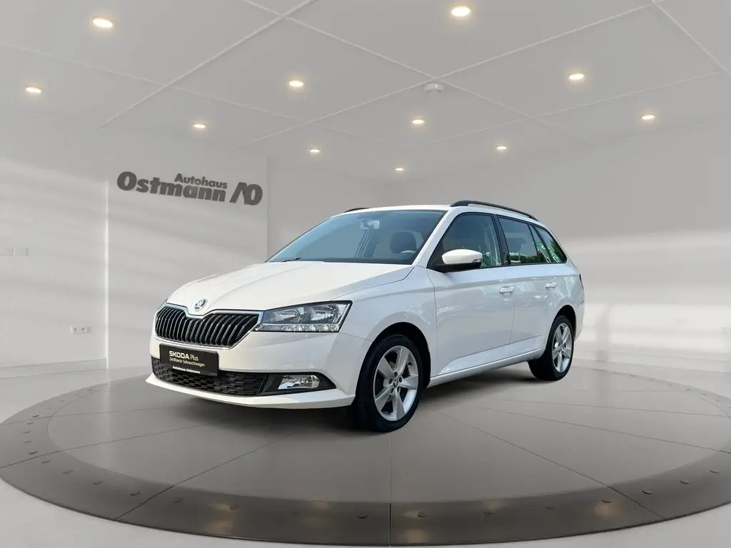 Photo 1 : Skoda Fabia 2020 Petrol