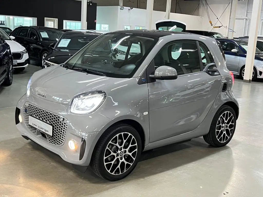 Photo 1 : Smart Fortwo 2023 Non renseigné