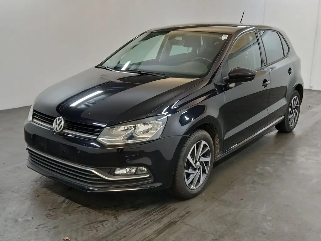 Photo 1 : Volkswagen Polo 2017 Petrol