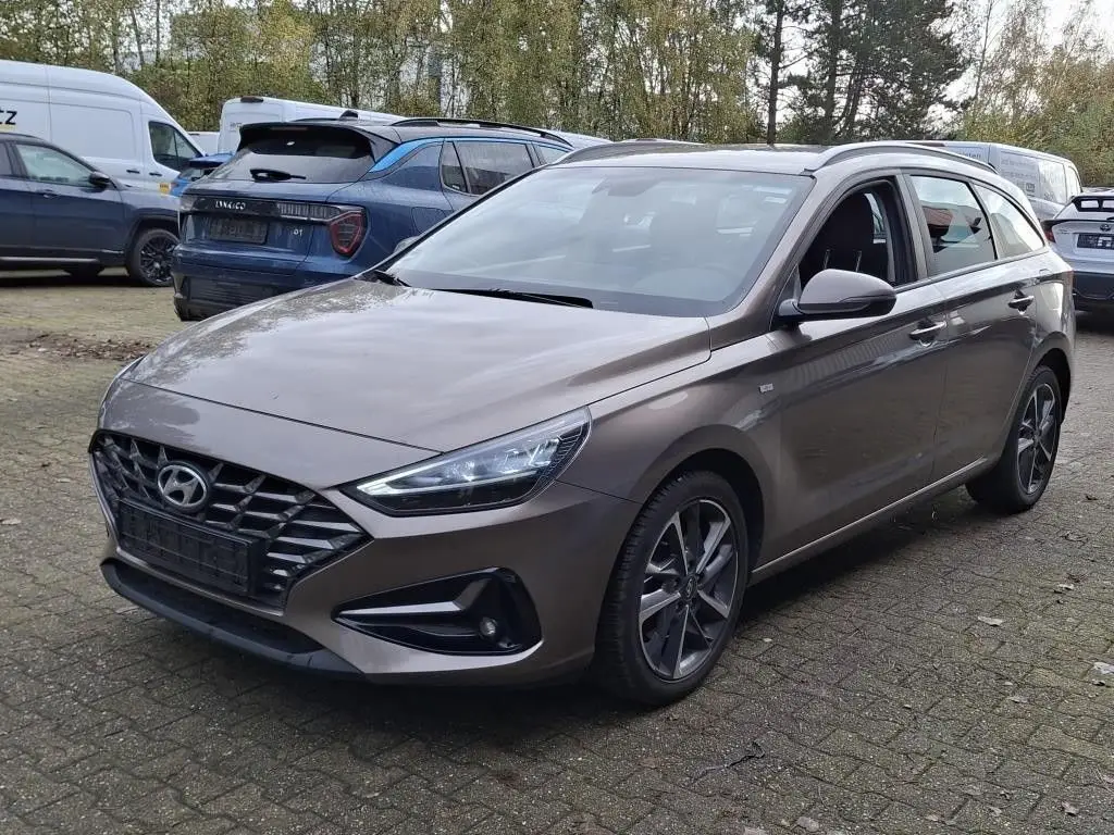 Photo 1 : Hyundai I30 2023 Petrol