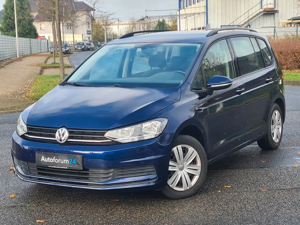 Photo 1 : Volkswagen Touran 2017 Essence