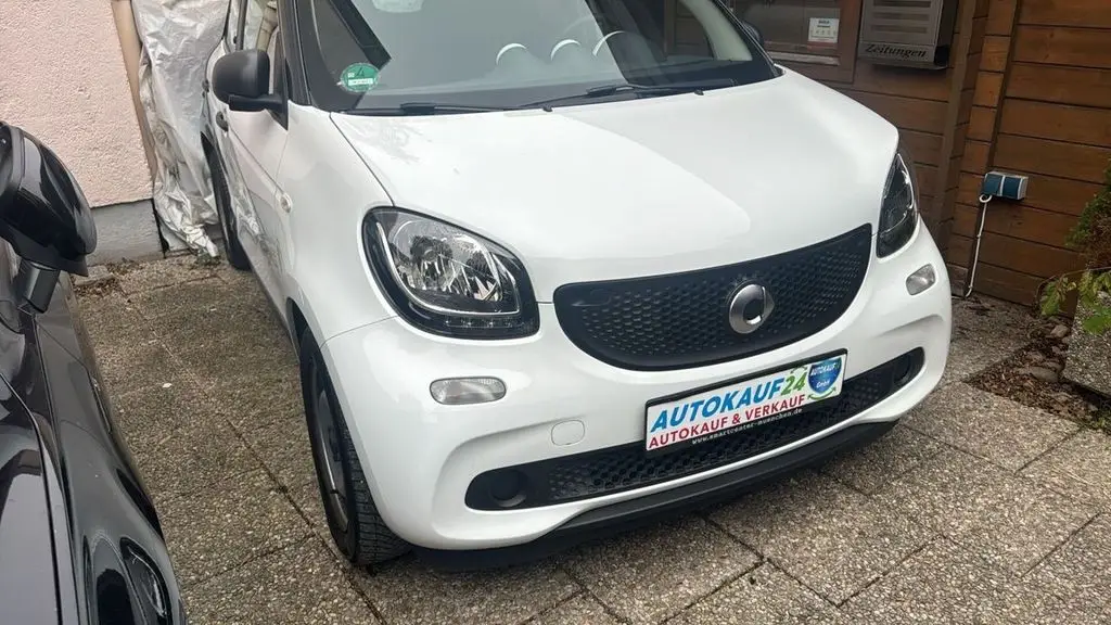 Photo 1 : Smart Forfour 2019 Petrol