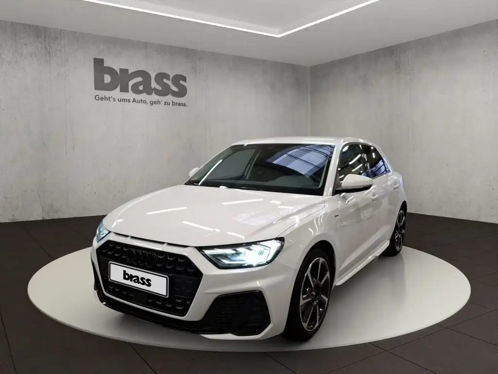 Photo 1 : Audi A1 2022 Essence