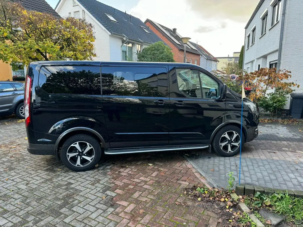 Photo 1 : Ford Tourneo 2023 Diesel