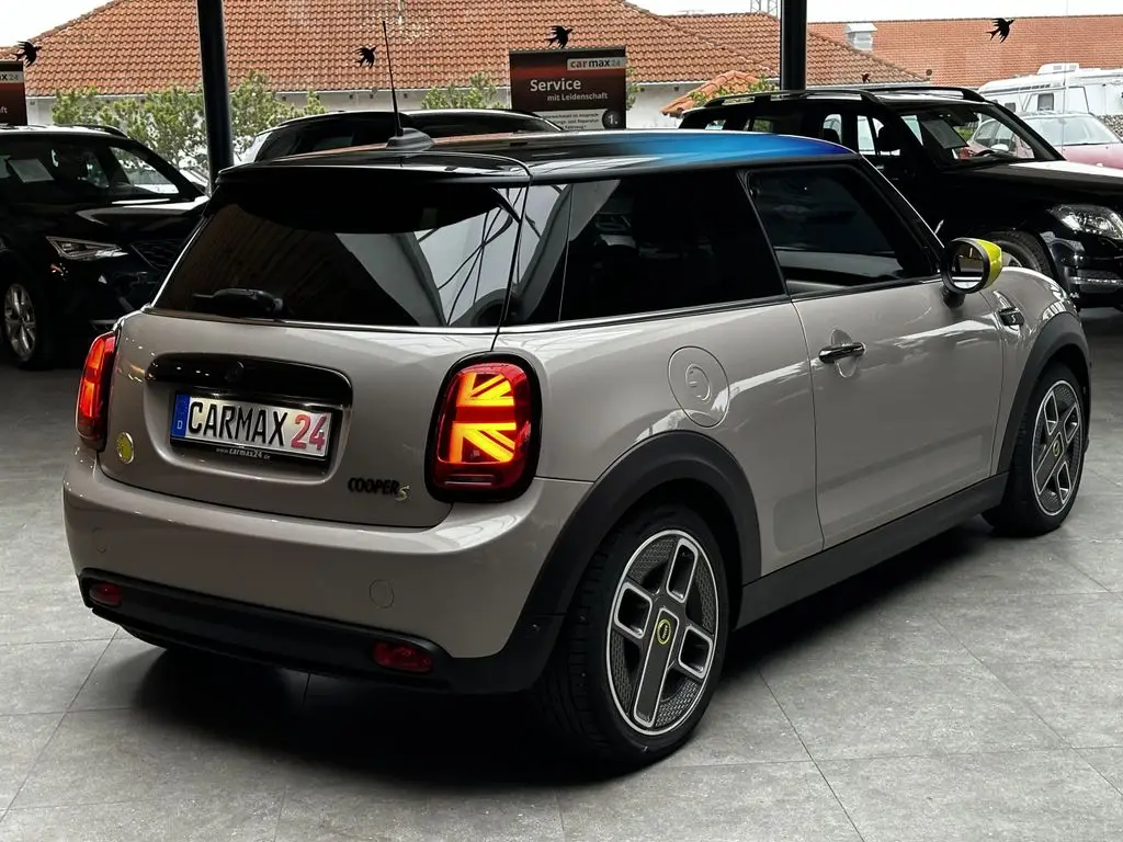 Photo 1 : Mini Cooper 2021 Non renseigné