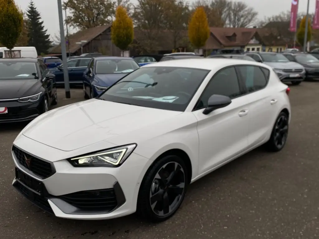 Photo 1 : Seat Leon 2024 Essence