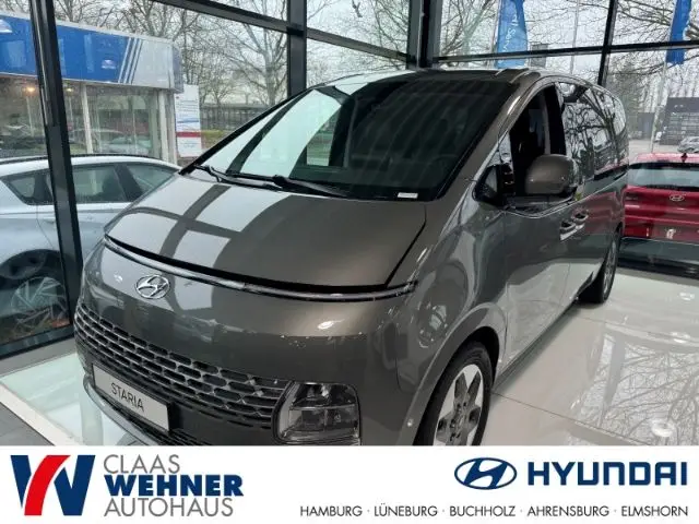 Photo 1 : Hyundai Staria 2024 Diesel