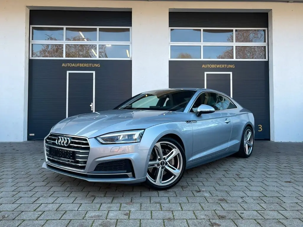 Photo 1 : Audi A5 2016 Essence