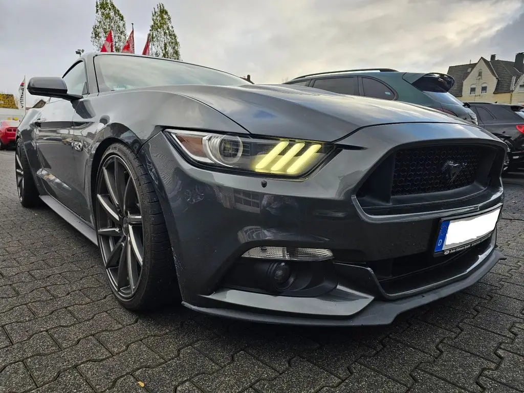 Photo 1 : Ford Mustang 2015 Petrol