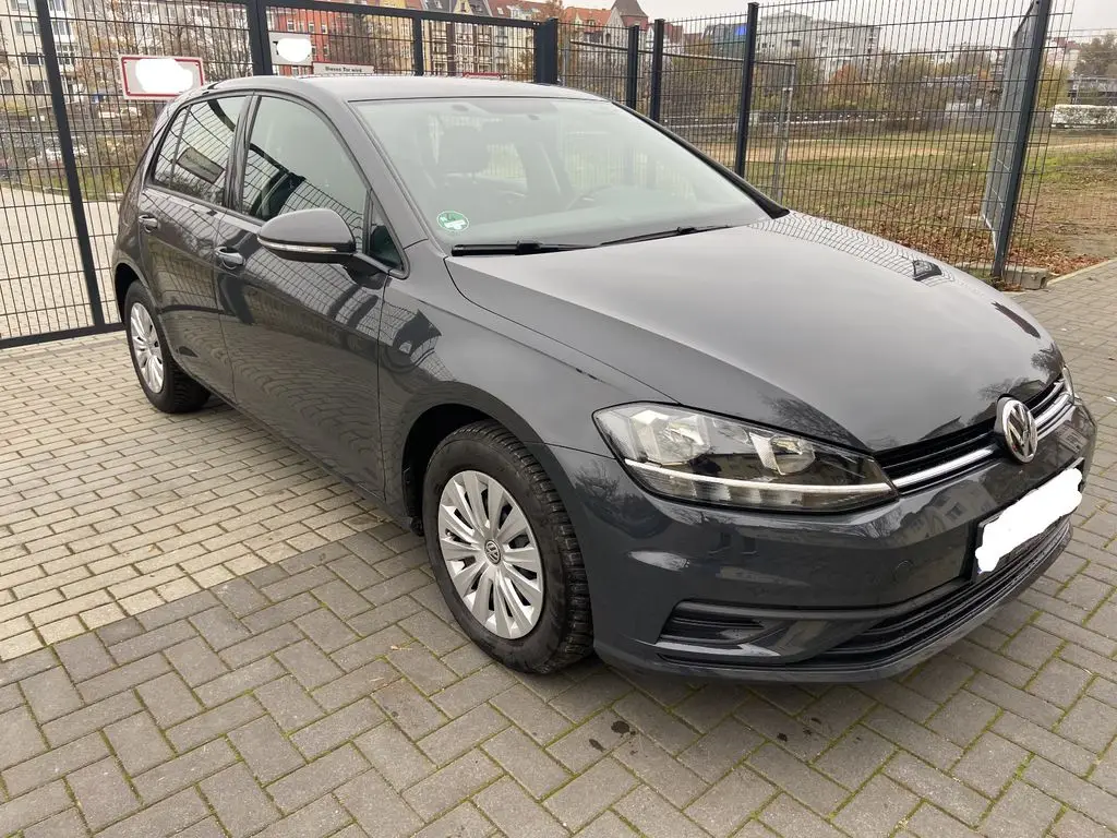 Photo 1 : Volkswagen Golf 2018 Diesel