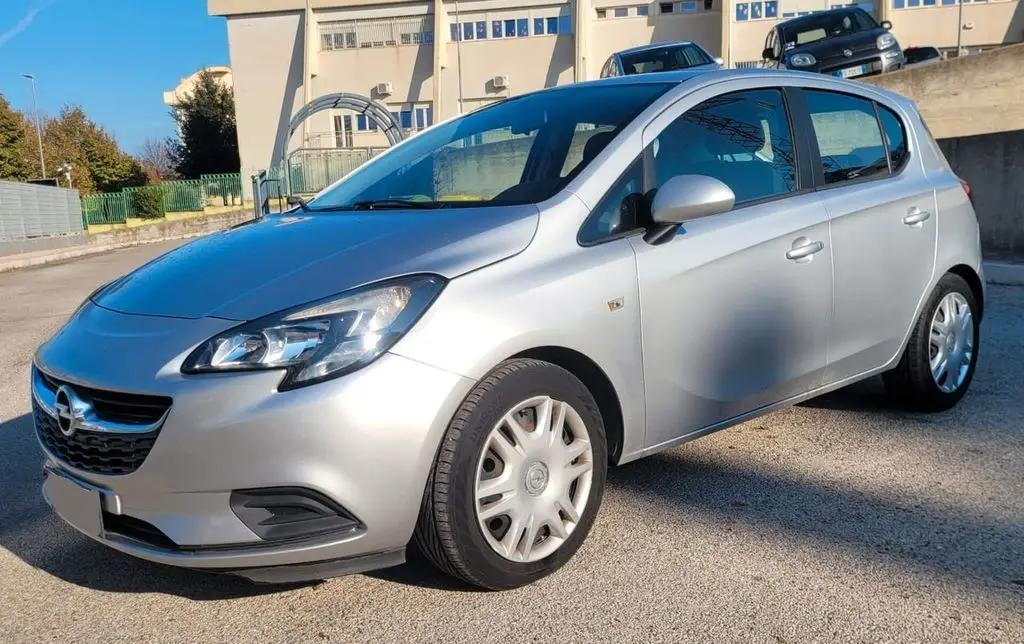 Photo 1 : Opel Corsa 2016 Petrol