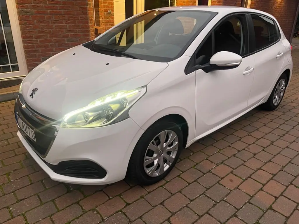 Photo 1 : Peugeot 208 2019 Diesel