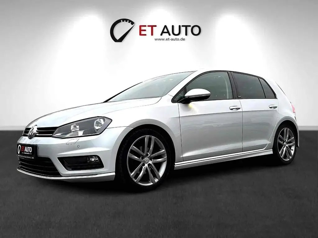 Photo 1 : Volkswagen Golf 2016 Petrol