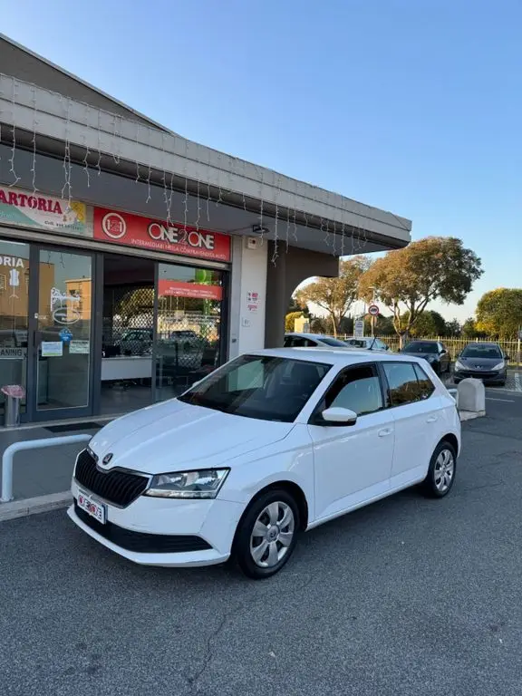 Photo 1 : Skoda Fabia 2021 Essence