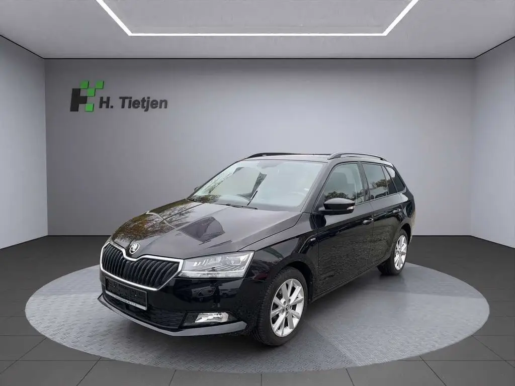 Photo 1 : Skoda Fabia 2018 Petrol