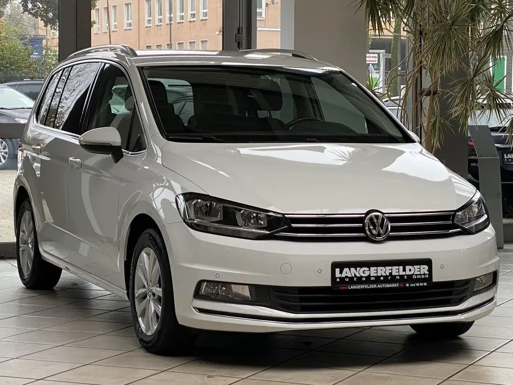 Photo 1 : Volkswagen Touran 2016 Essence