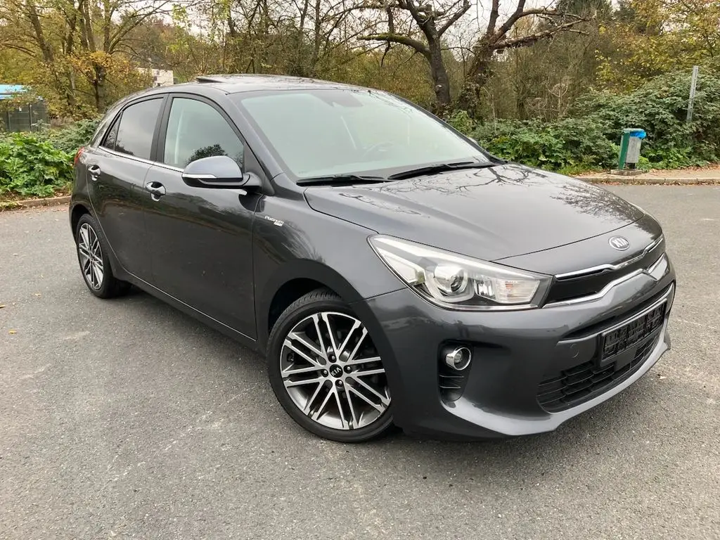 Photo 1 : Kia Rio 2020 Essence