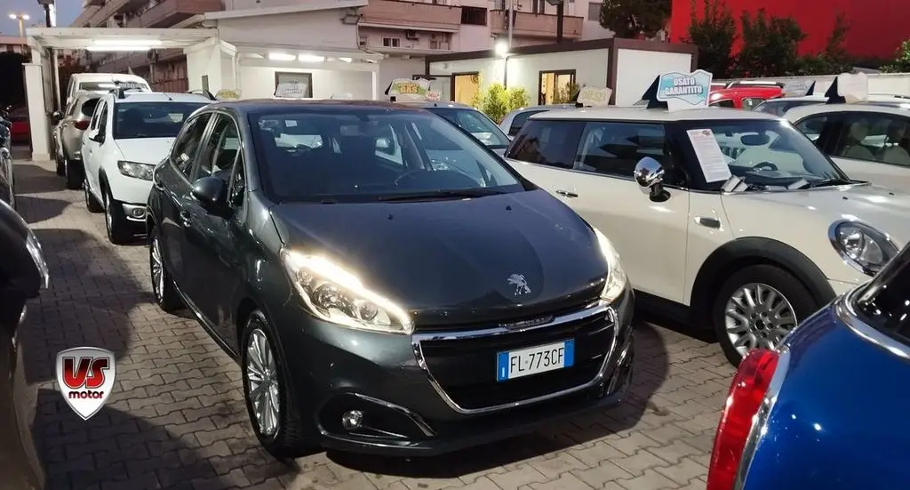 Photo 1 : Peugeot 208 2017 Diesel