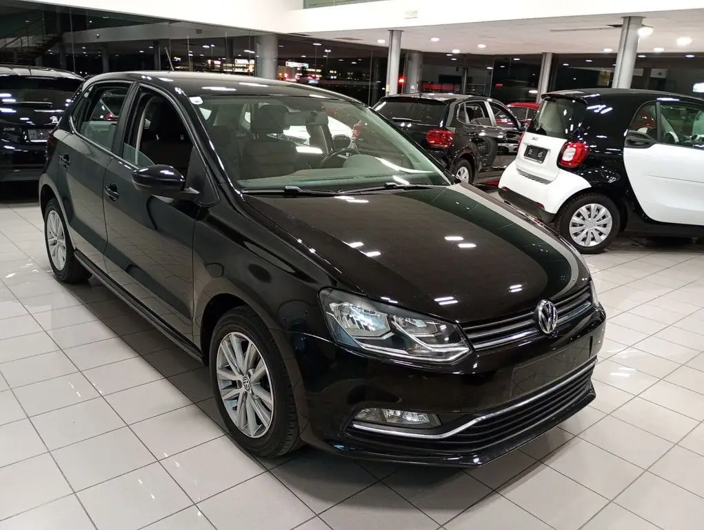 Photo 1 : Volkswagen Polo 2016 Petrol