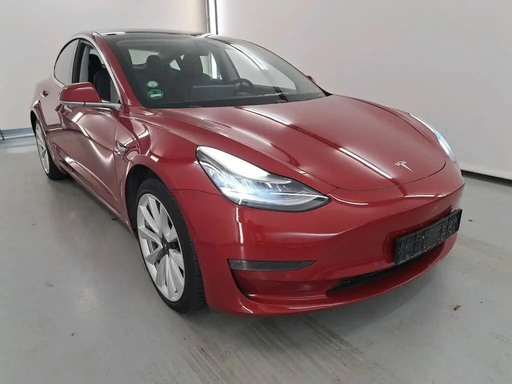 Photo 1 : Tesla Model 3 2019 Non renseigné