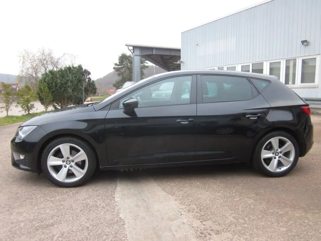 Photo 1 : Seat Leon 2015 Petrol