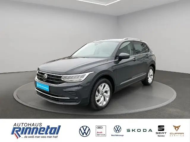 Photo 1 : Volkswagen Tiguan 2023 Essence