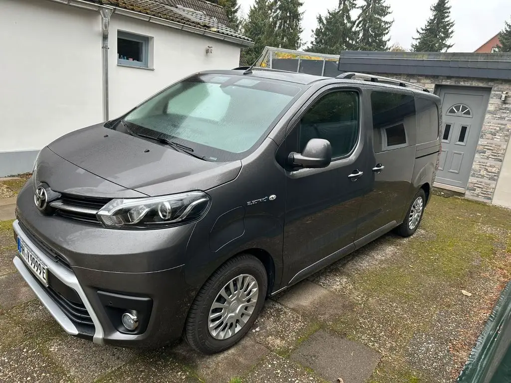 Photo 1 : Toyota Proace 2023 Non renseigné