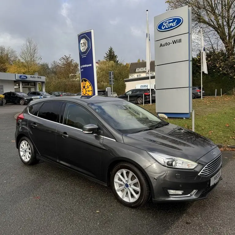 Photo 1 : Ford Focus 2017 Diesel