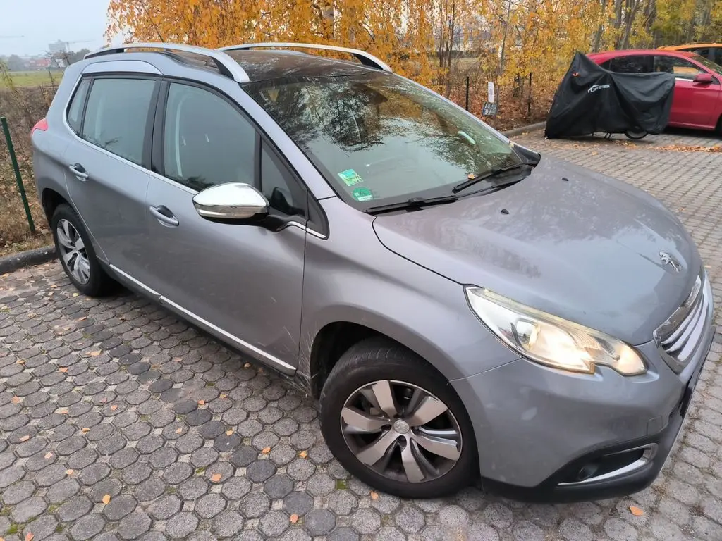 Photo 1 : Peugeot 2008 2015 Petrol