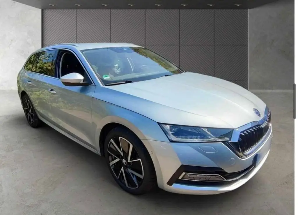 Photo 1 : Skoda Octavia 2021 Hybride