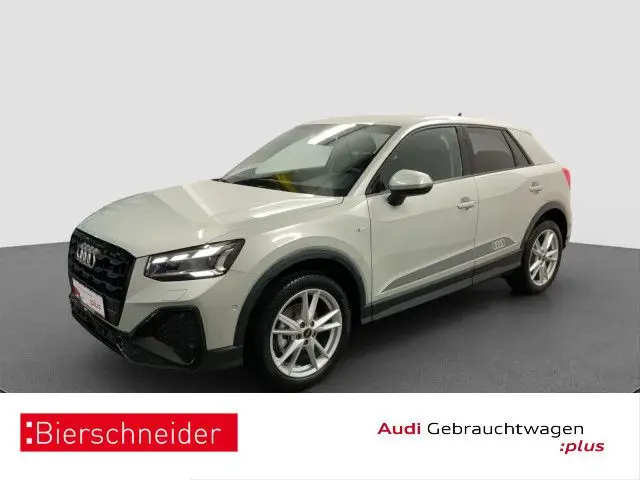 Photo 1 : Audi Q2 2024 Petrol