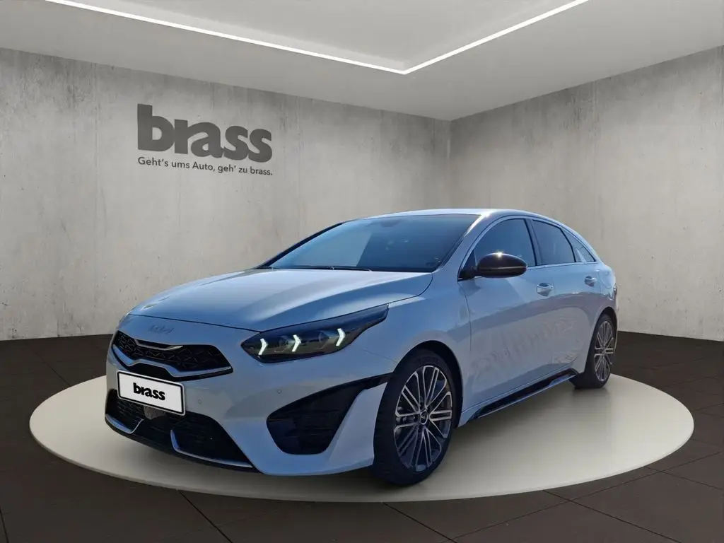 Photo 1 : Kia Proceed 2024 Essence