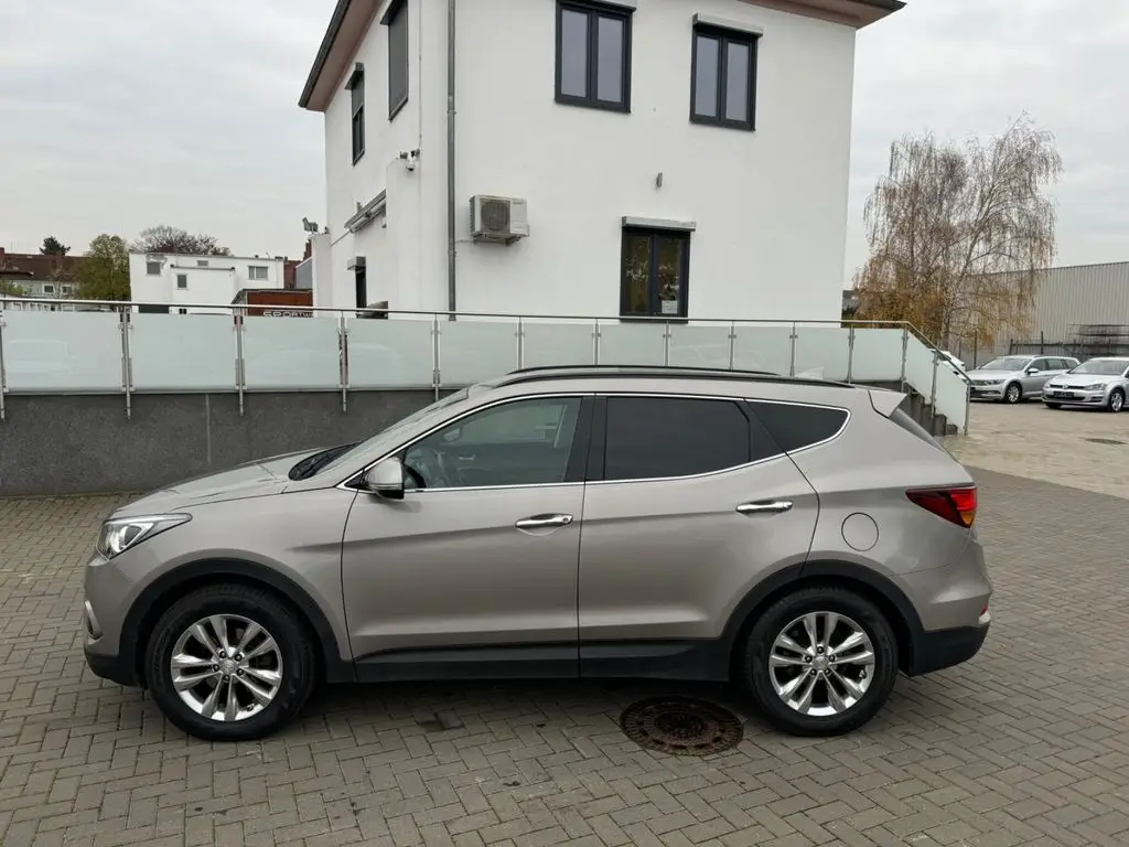 Photo 1 : Hyundai Santa Fe 2018 Diesel