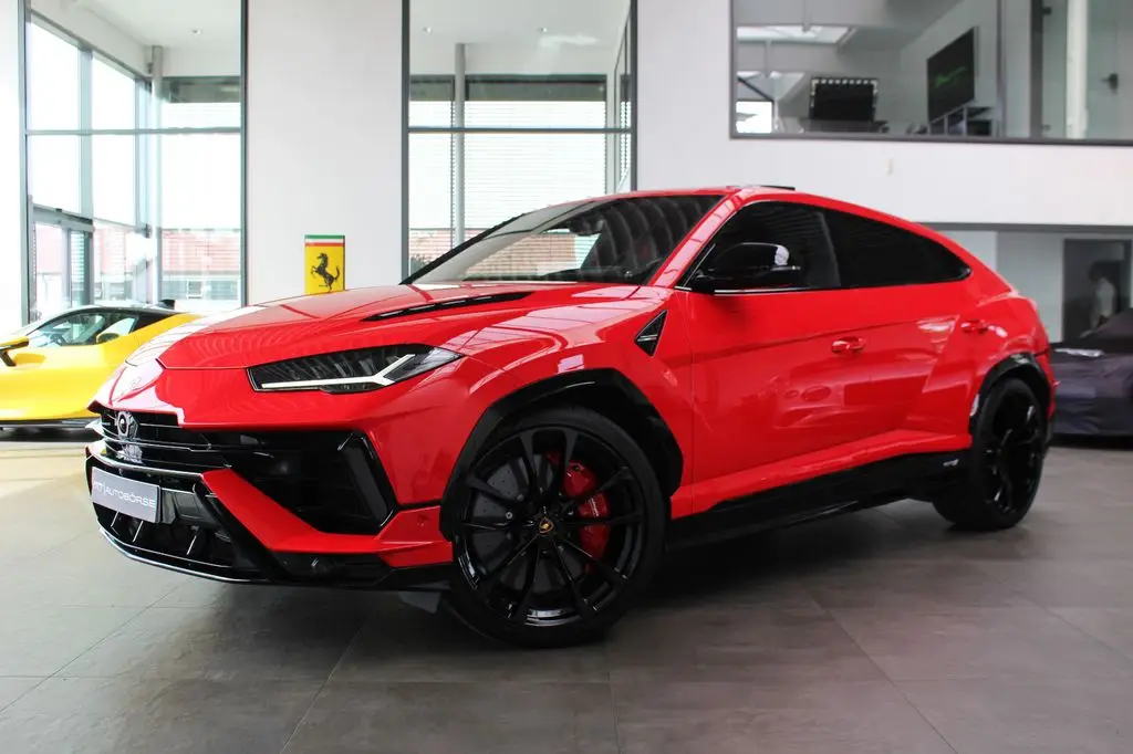 Photo 1 : Lamborghini Urus 2023 Essence