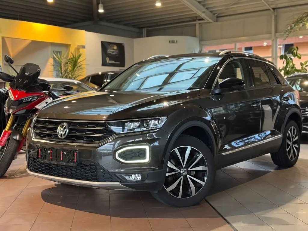 Photo 1 : Volkswagen T-roc 2019 Essence