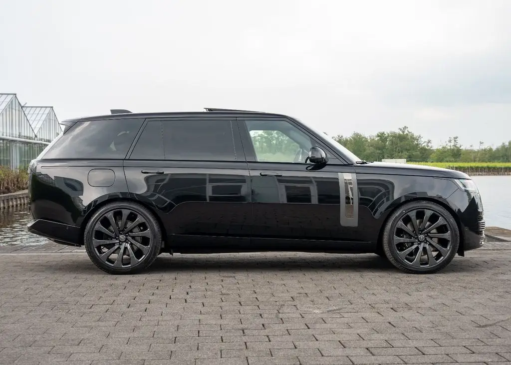 Photo 1 : Land Rover Range Rover 2024 Essence