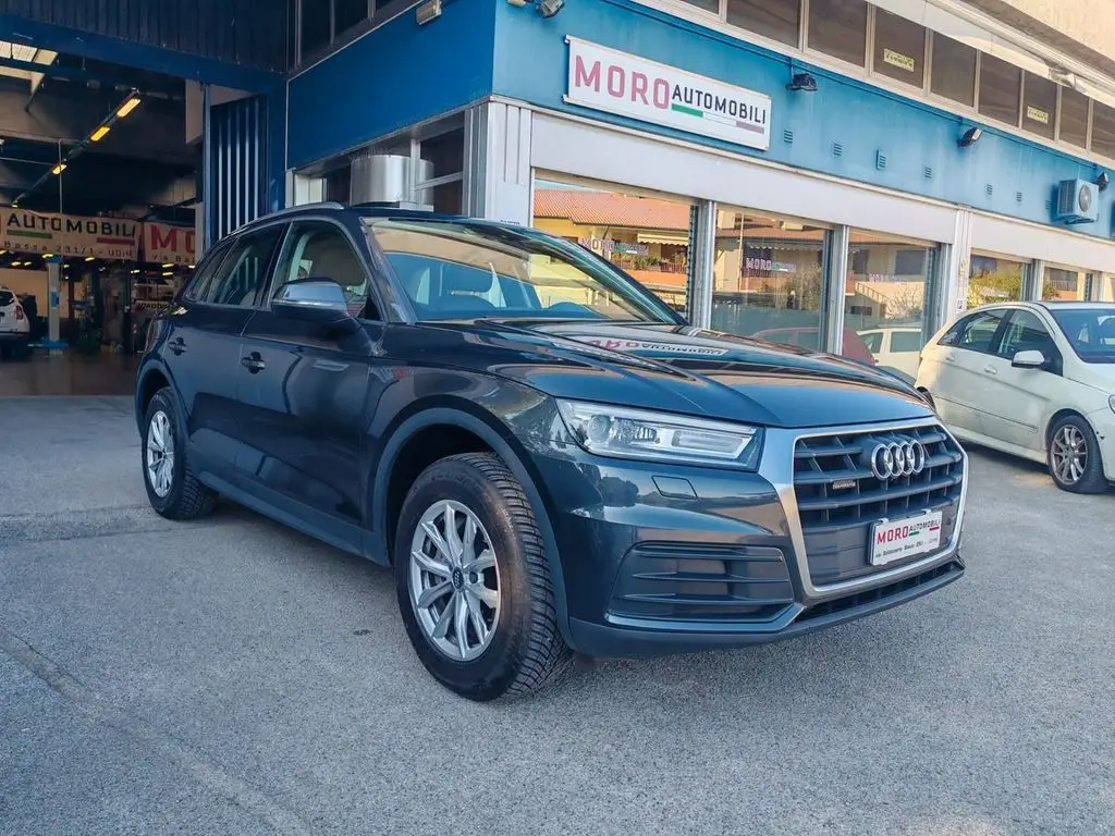 Photo 1 : Audi Q5 2019 Diesel