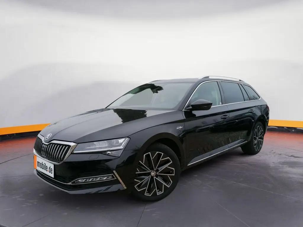 Photo 1 : Skoda Superb 2023 Essence