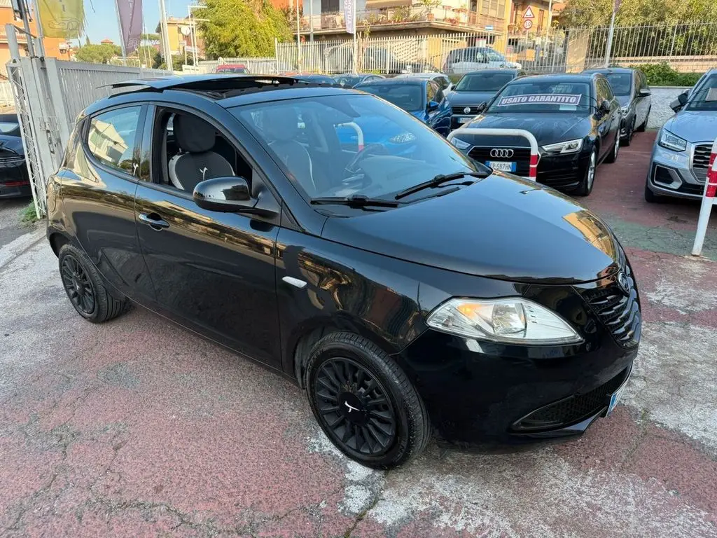 Photo 1 : Lancia Ypsilon 2016 LPG