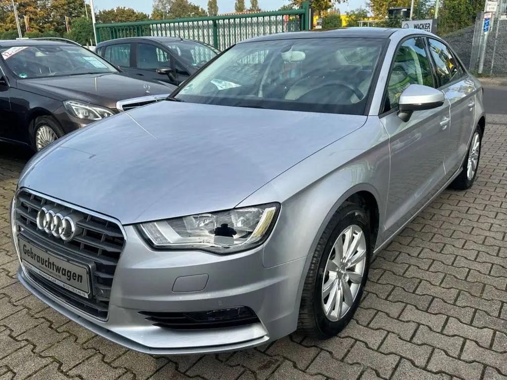 Photo 1 : Audi A3 2015 Petrol