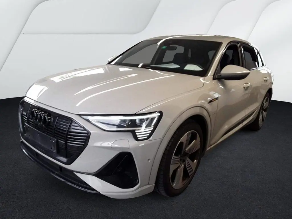 Photo 1 : Audi E-tron 2021 Non renseigné